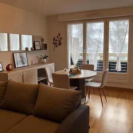 Appartement Avec Parking & Linge Inclus & Local Velos Blois Bagian luar foto
