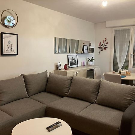 Appartement Avec Parking & Linge Inclus & Local Velos Blois Bagian luar foto