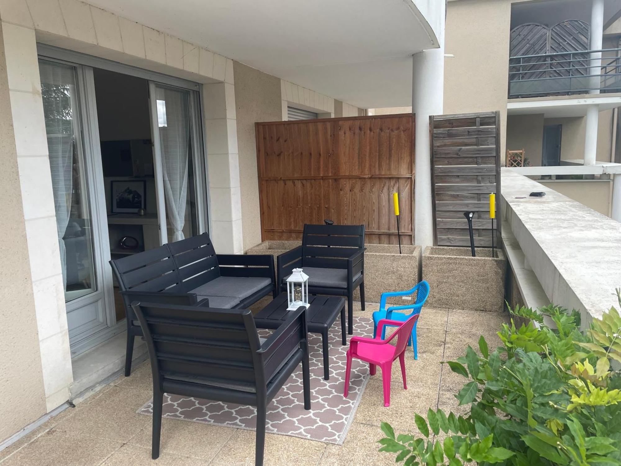 Appartement Avec Parking & Linge Inclus & Local Velos Blois Bagian luar foto
