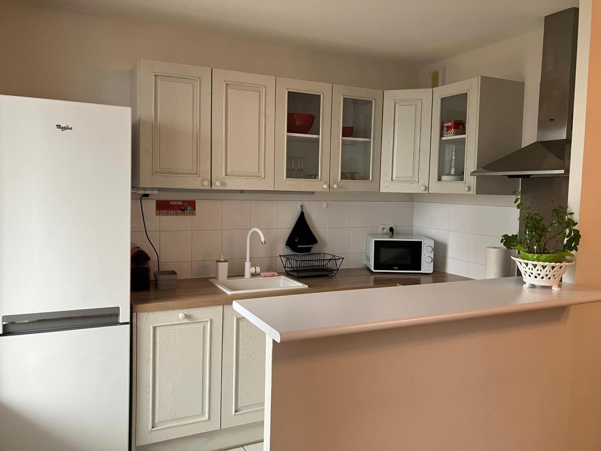 Appartement Avec Parking & Linge Inclus & Local Velos Blois Bagian luar foto