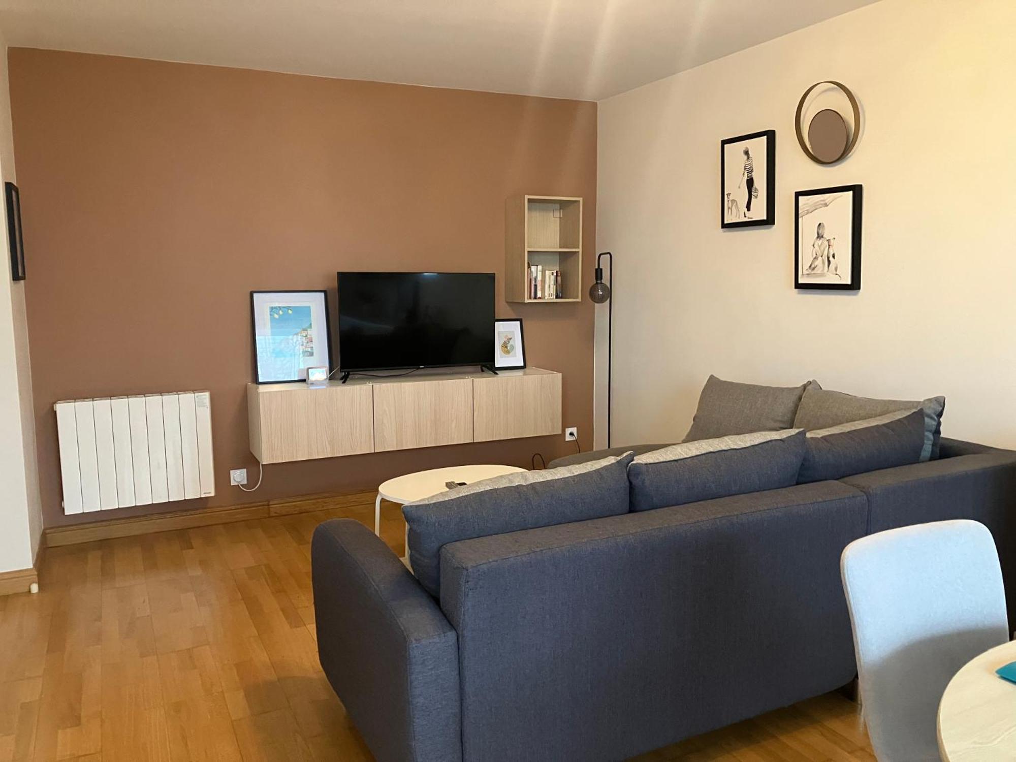 Appartement Avec Parking & Linge Inclus & Local Velos Blois Bagian luar foto