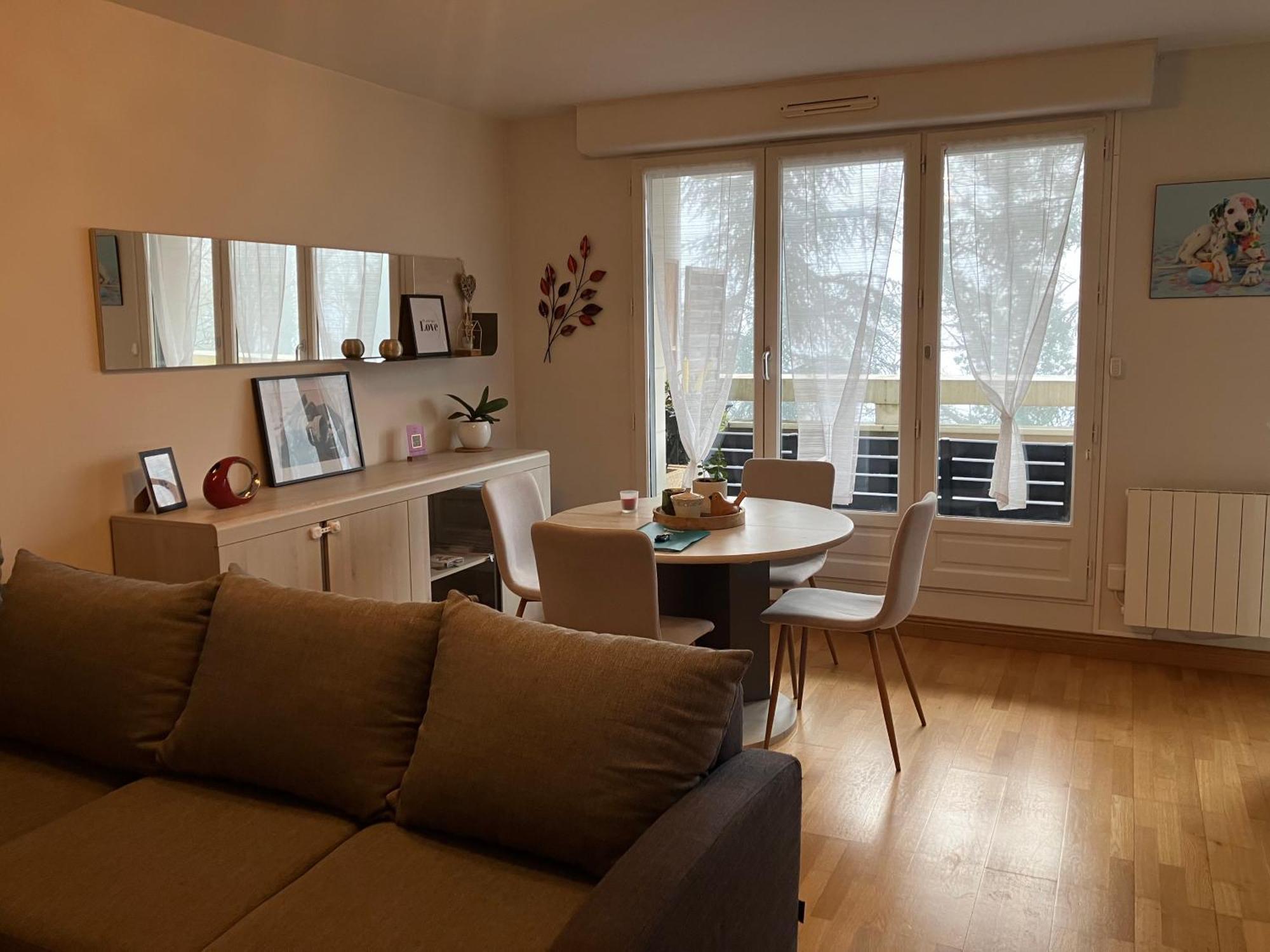Appartement Avec Parking & Linge Inclus & Local Velos Blois Bagian luar foto