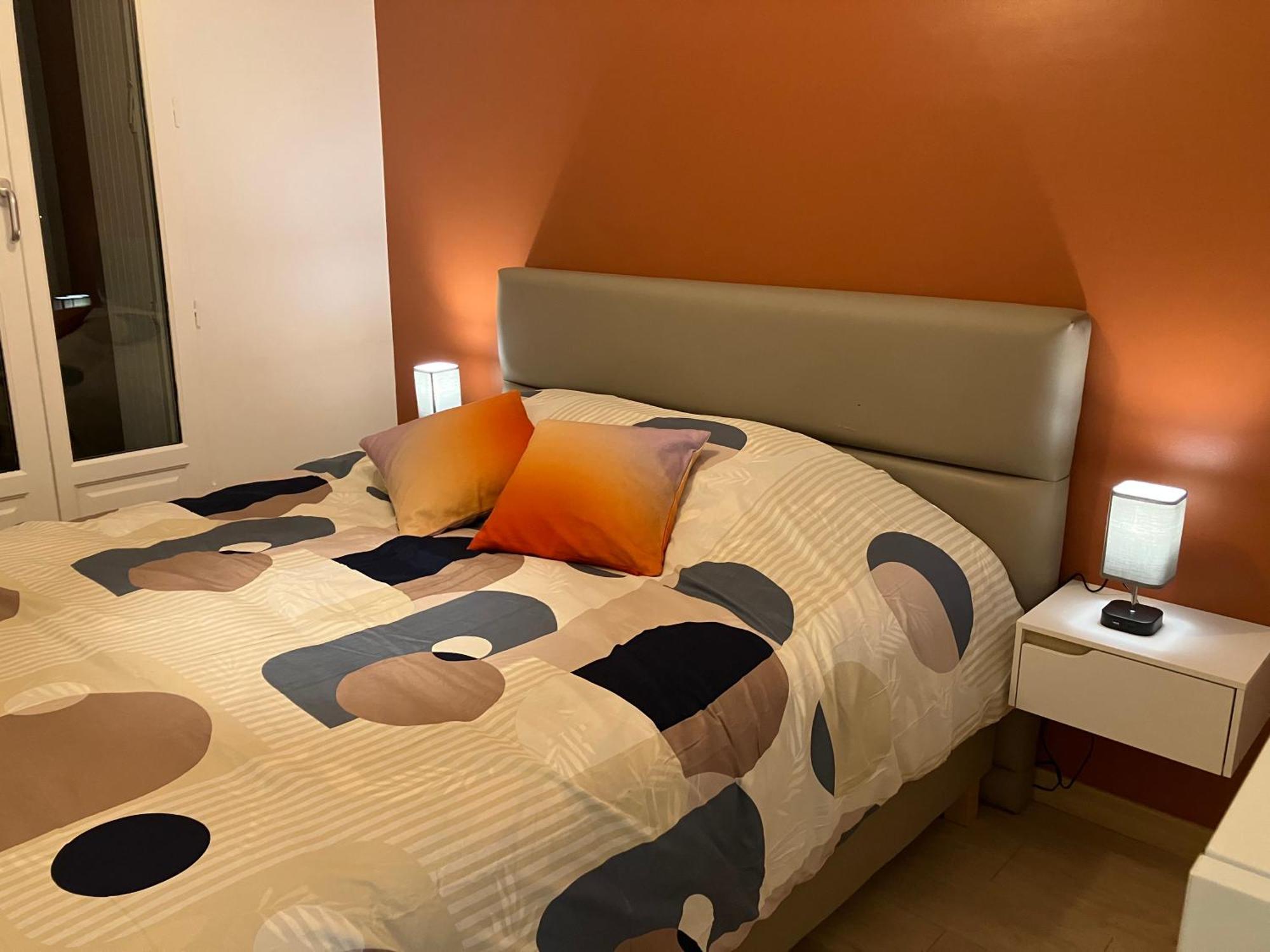 Appartement Avec Parking & Linge Inclus & Local Velos Blois Bagian luar foto